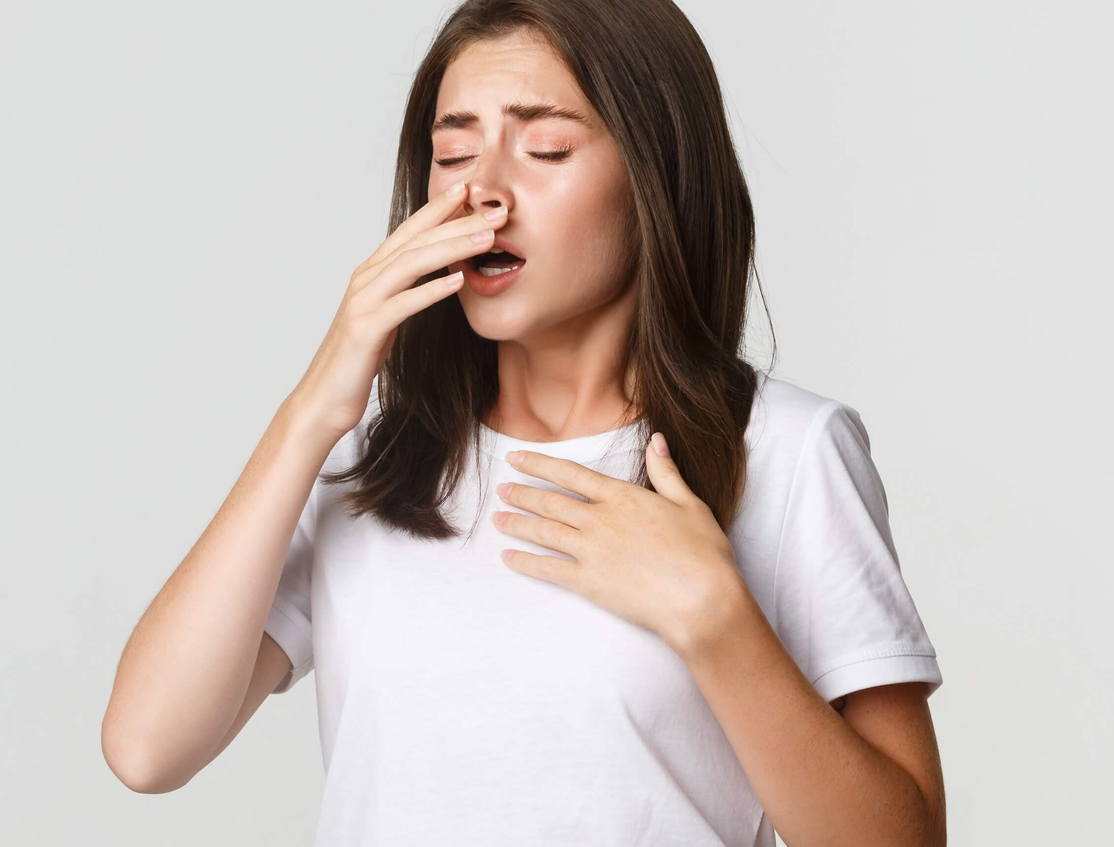 Ý nghĩa điềm báo hắt xì lúc 9h sáng, dấu hiệu của may mắn và tài lộc